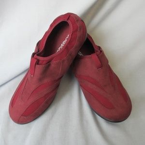 7,5 W Burgundy FAUX Suede WINE Mule Shoes SPORT